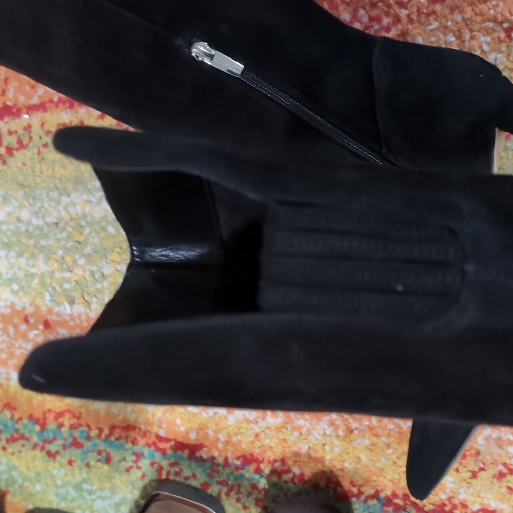 Vince Camuto boots - Picture 4 of 4
